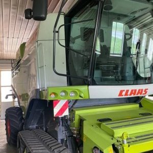 foto 18.2t/10.5m combine harvester pasy CLAAS Lexion 770